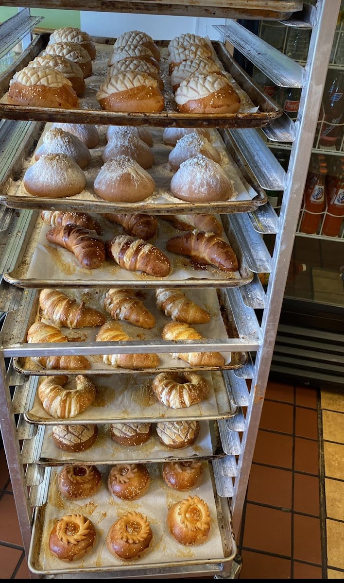 Guatelinda Restaurant & Bakery
