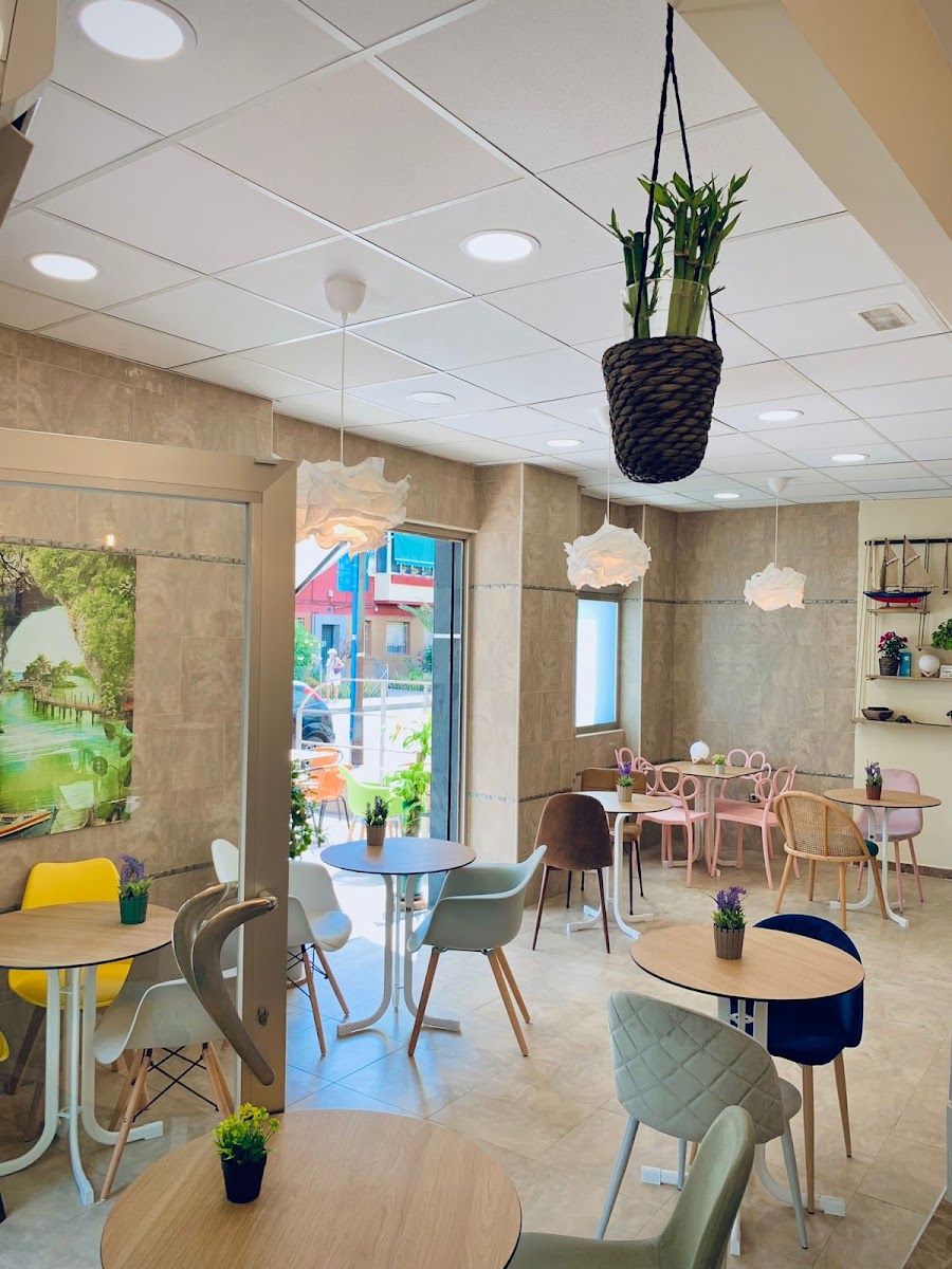 Cafetería, Heladería Dasha