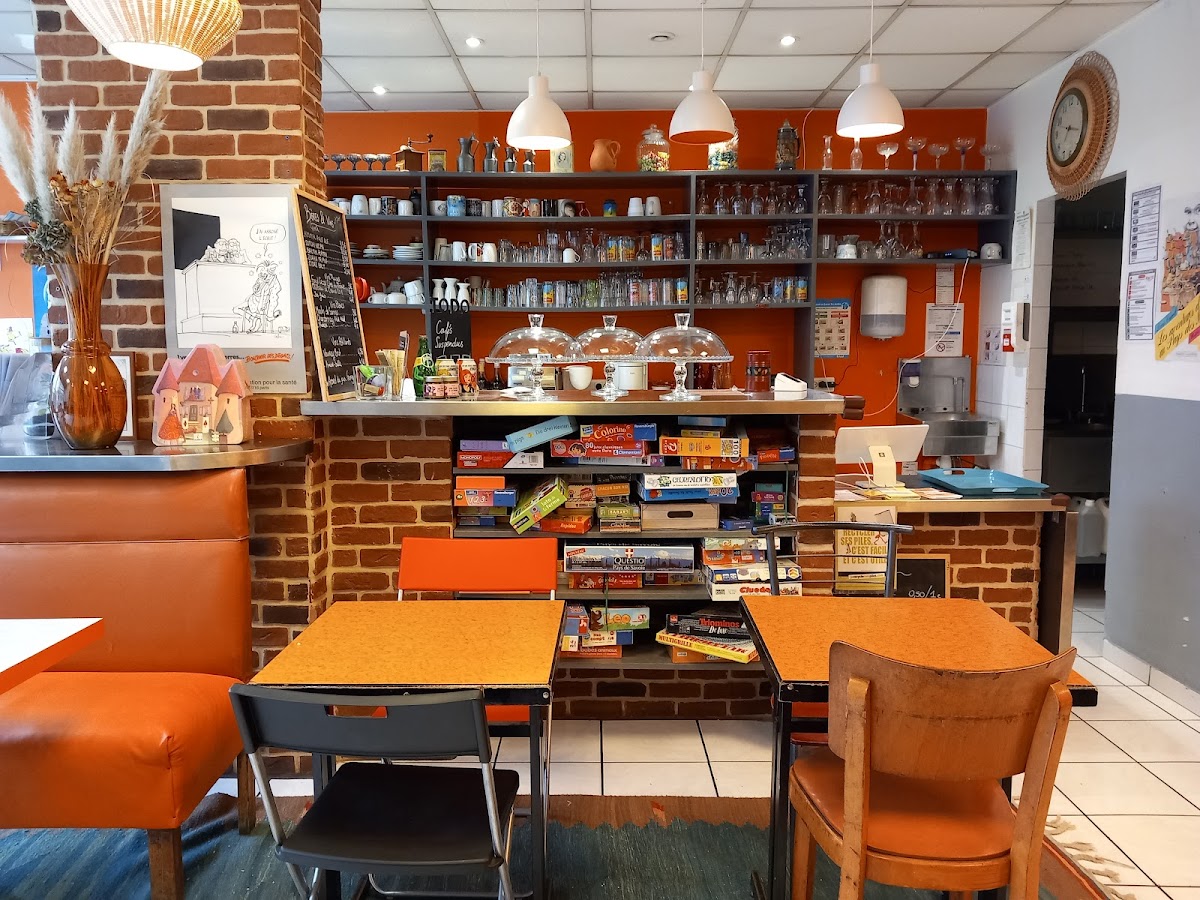 La Cabane - café associatif et librairie d'occasion Photo 6