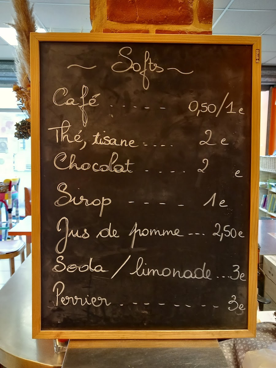 La Cabane - café associatif et librairie d'occasion Photo Menu 4
