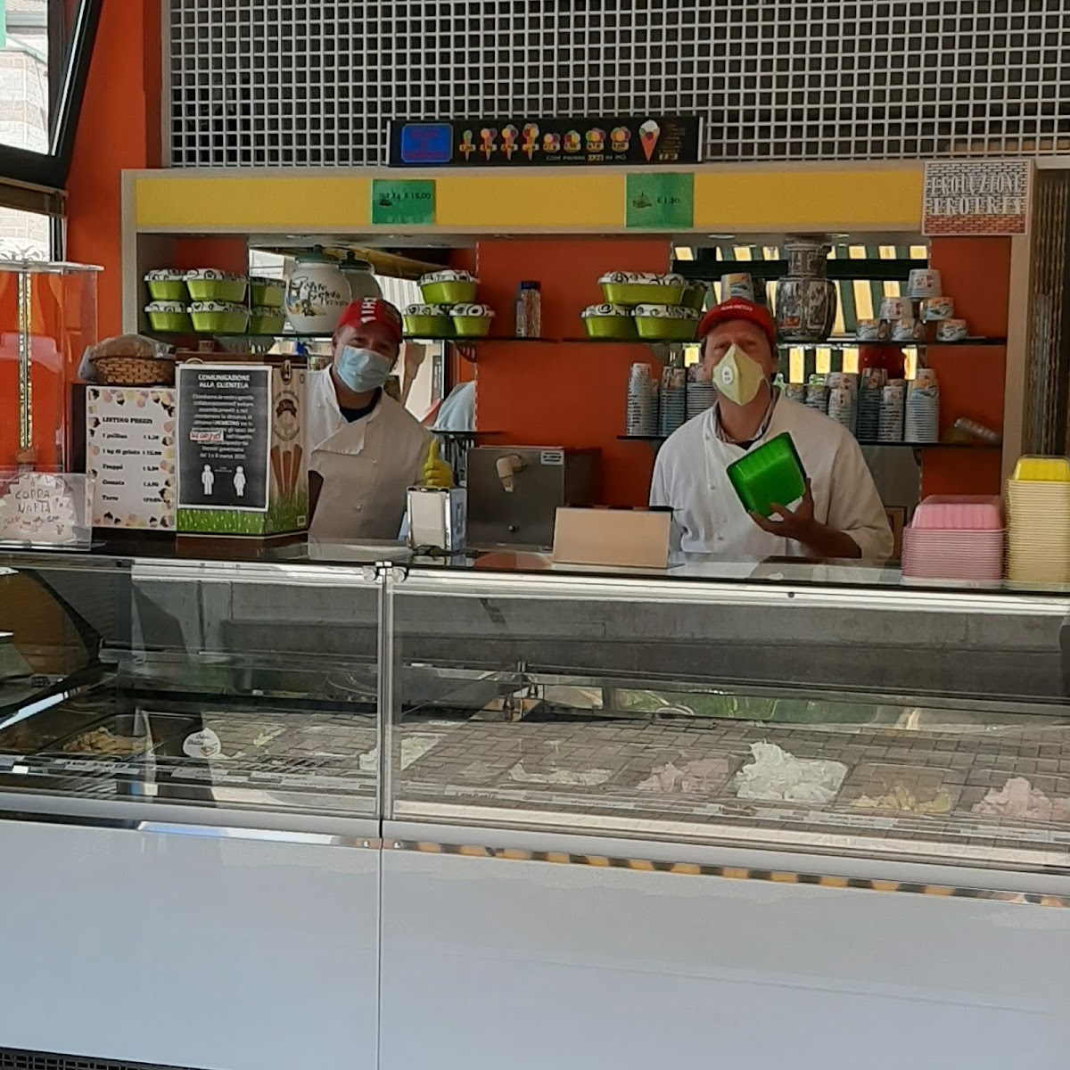 Il gelato. fregona. Alle fratte