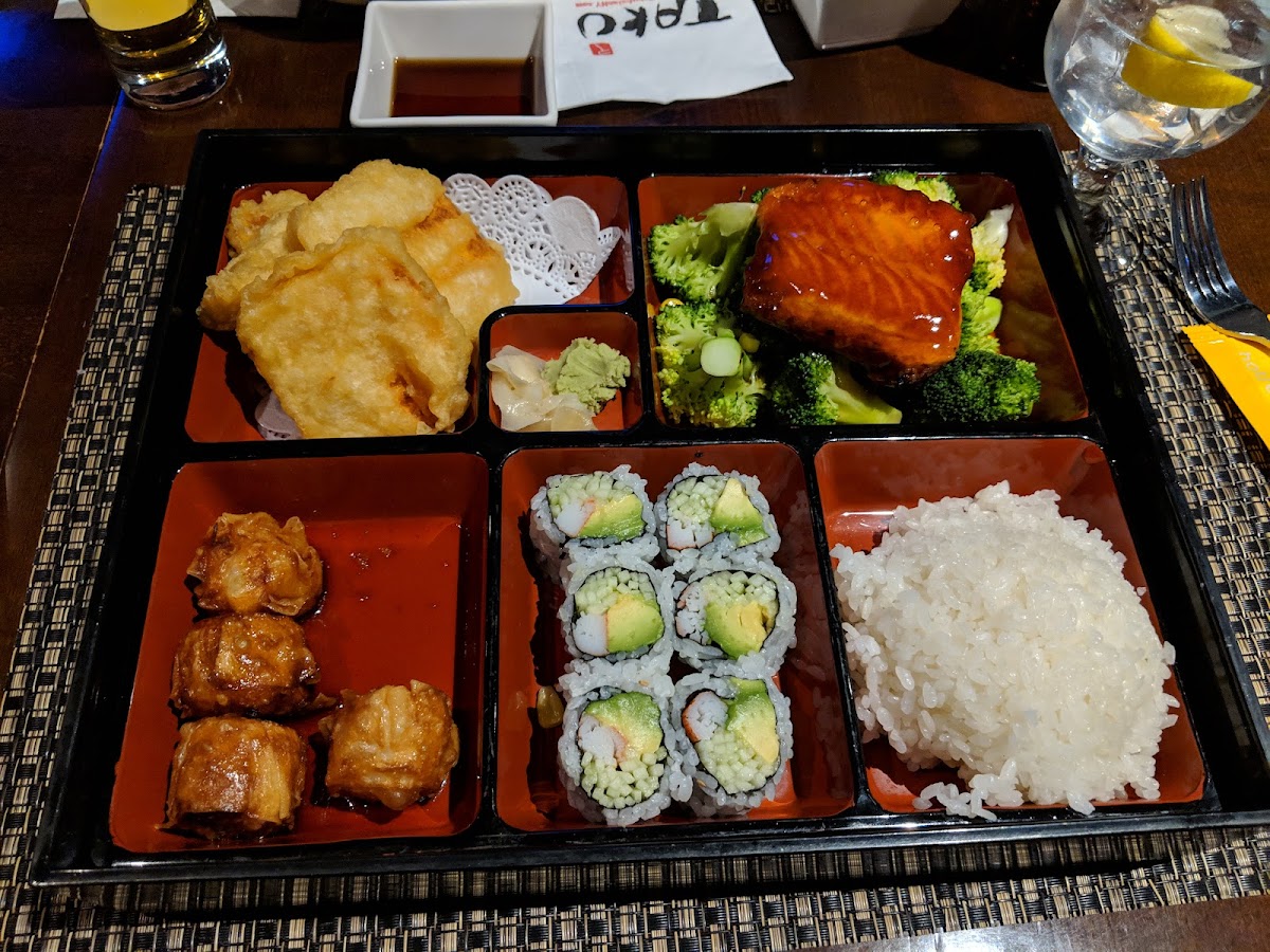 Taku Asian Bistro restaurant Photo 6