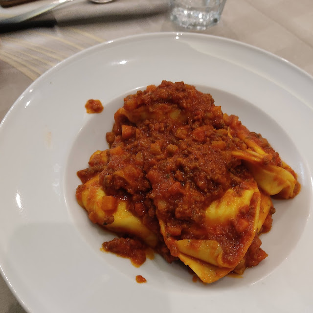 Mezze Maniche Al Ragù