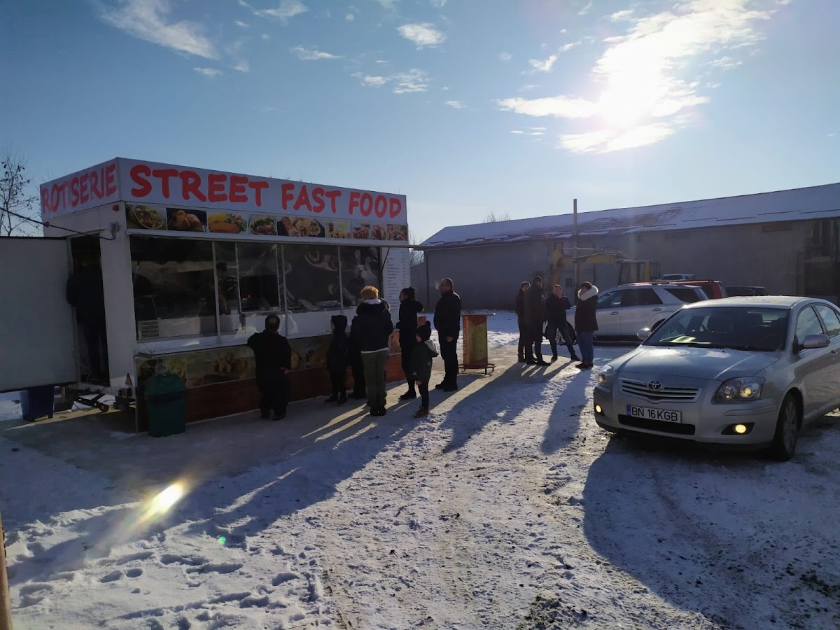 Street Fast Food Photo 4