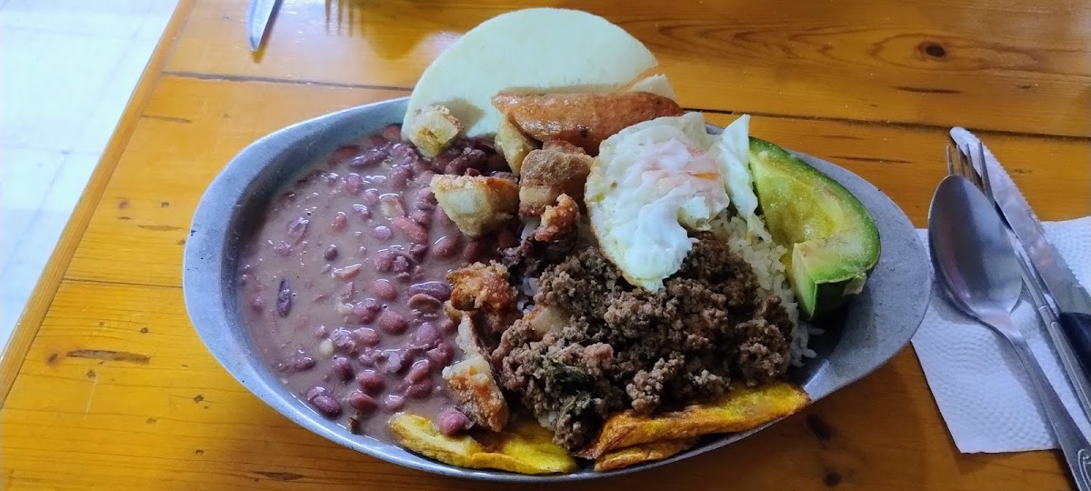 Sopitas and frijolada Photo 3