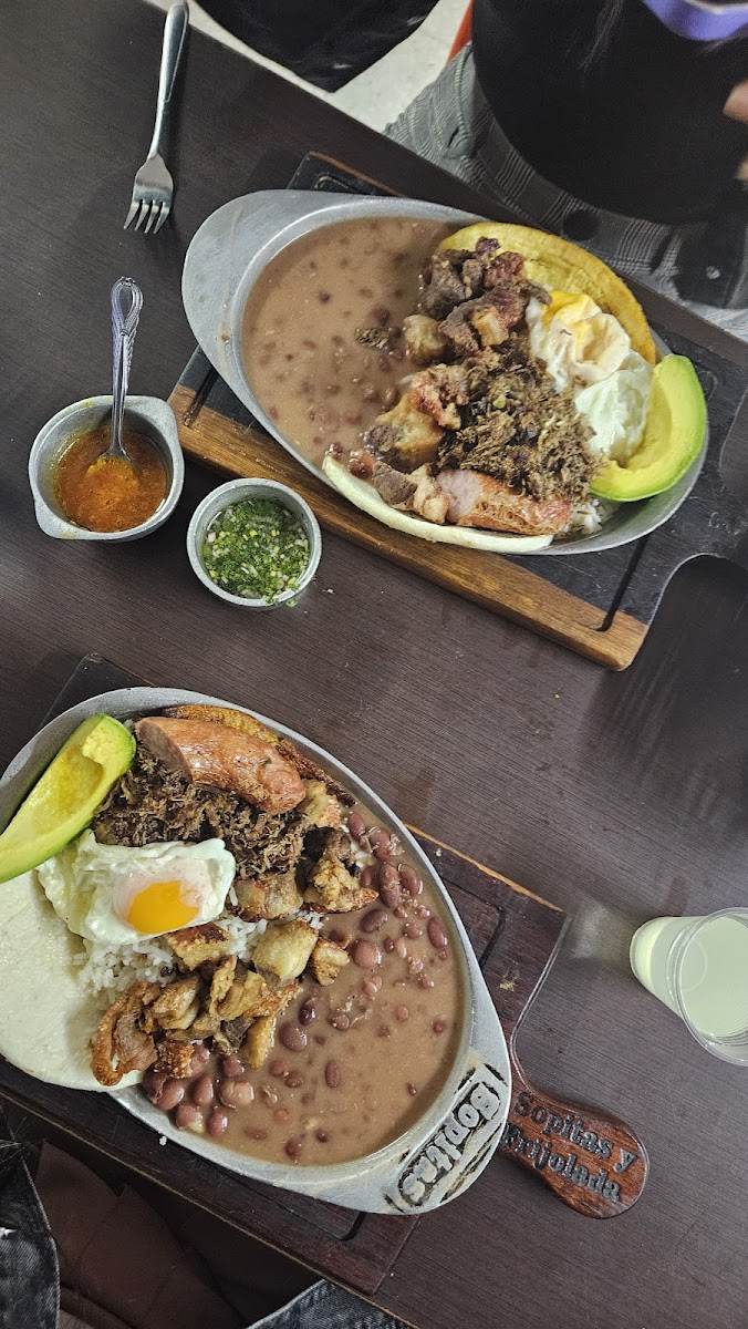 Sopitas and frijolada Photo 5