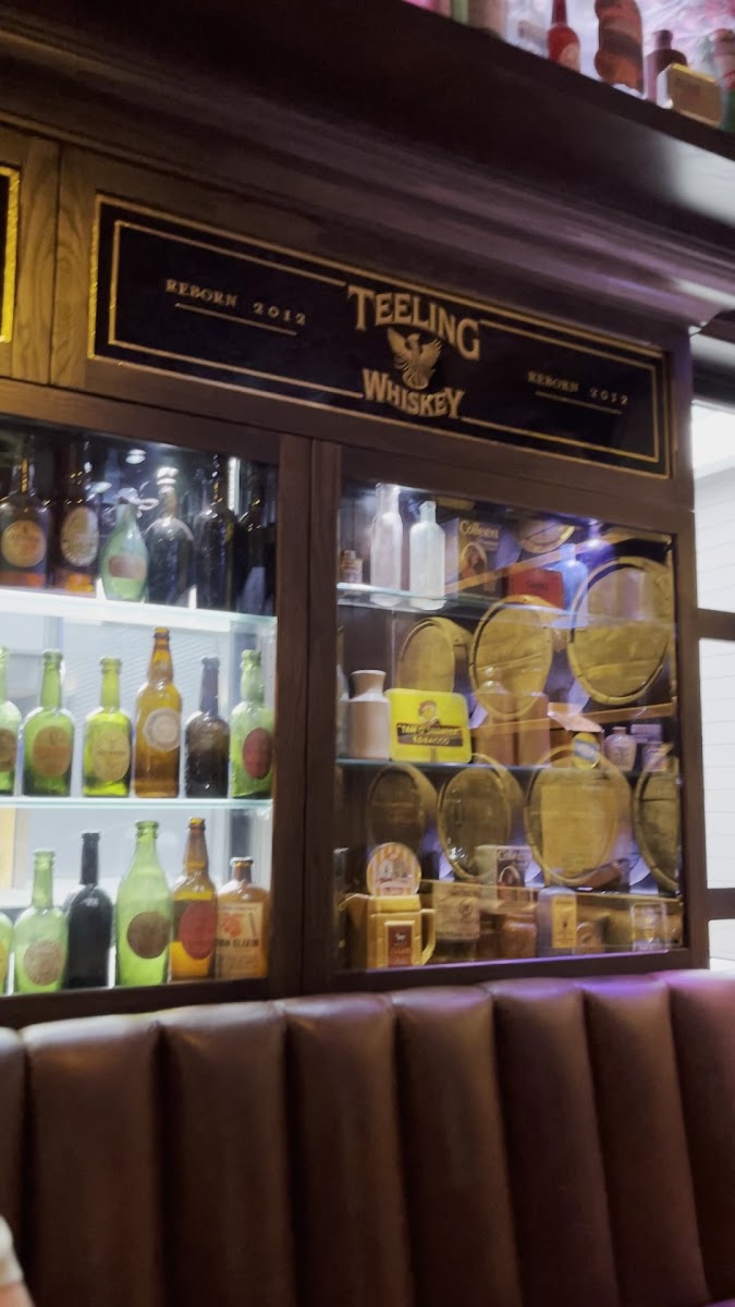 Whiskey Fiddle Steakhouse & Whiskey Lounge Photo 2