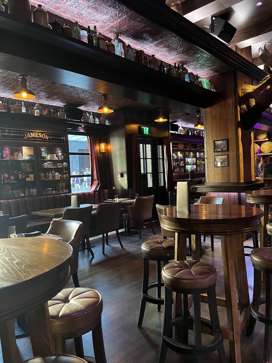 Whiskey Fiddle Steakhouse & Whiskey Lounge Photo 7