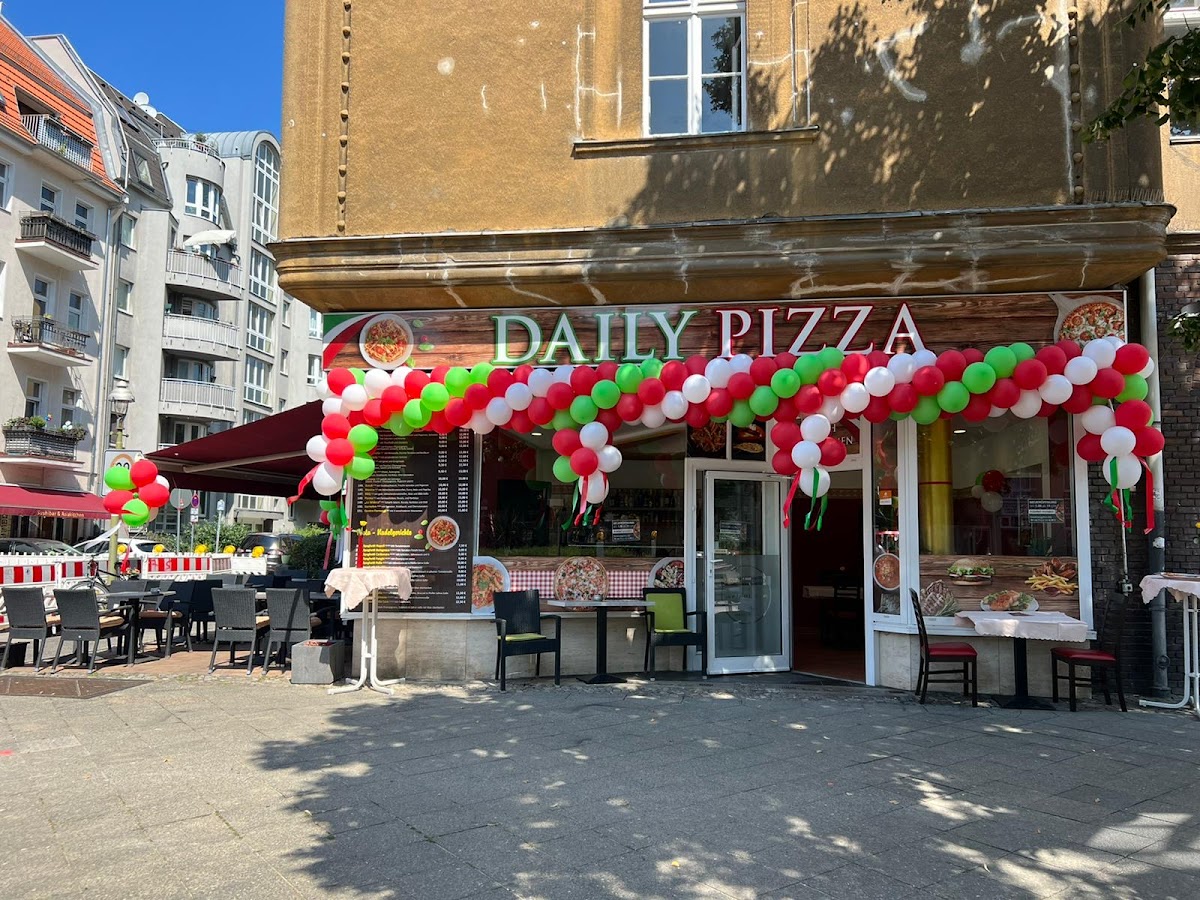 DAILY PIZZA