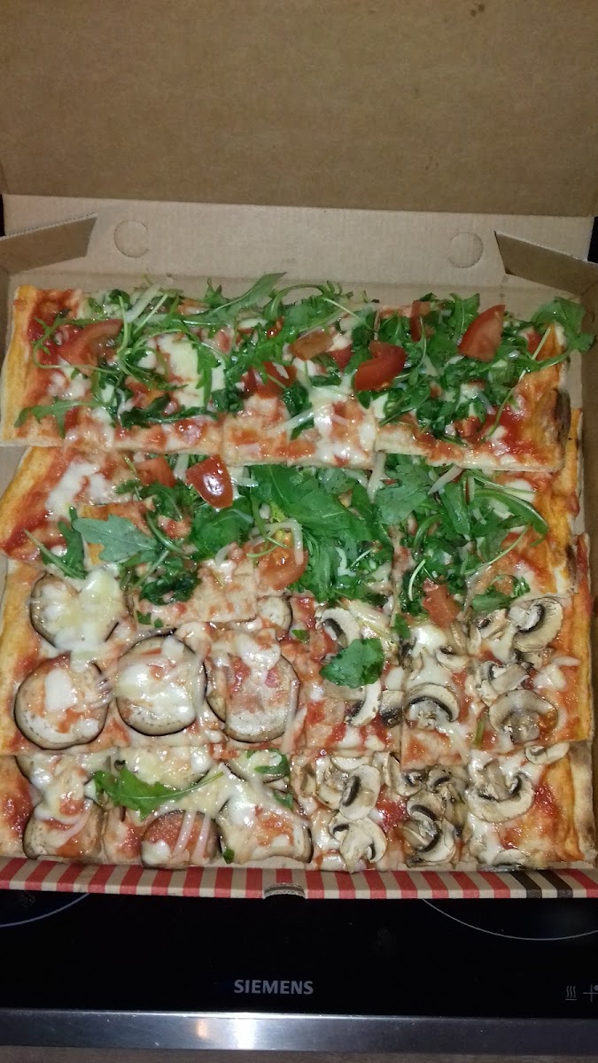 DAILY PIZZA Photo 9