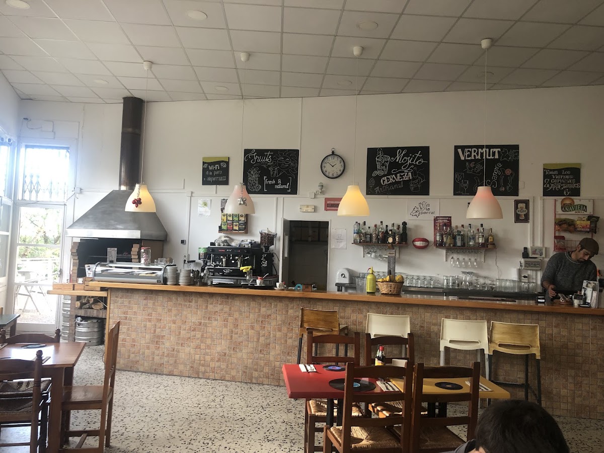 A la Parra bar del Casal Municipal Photo 6