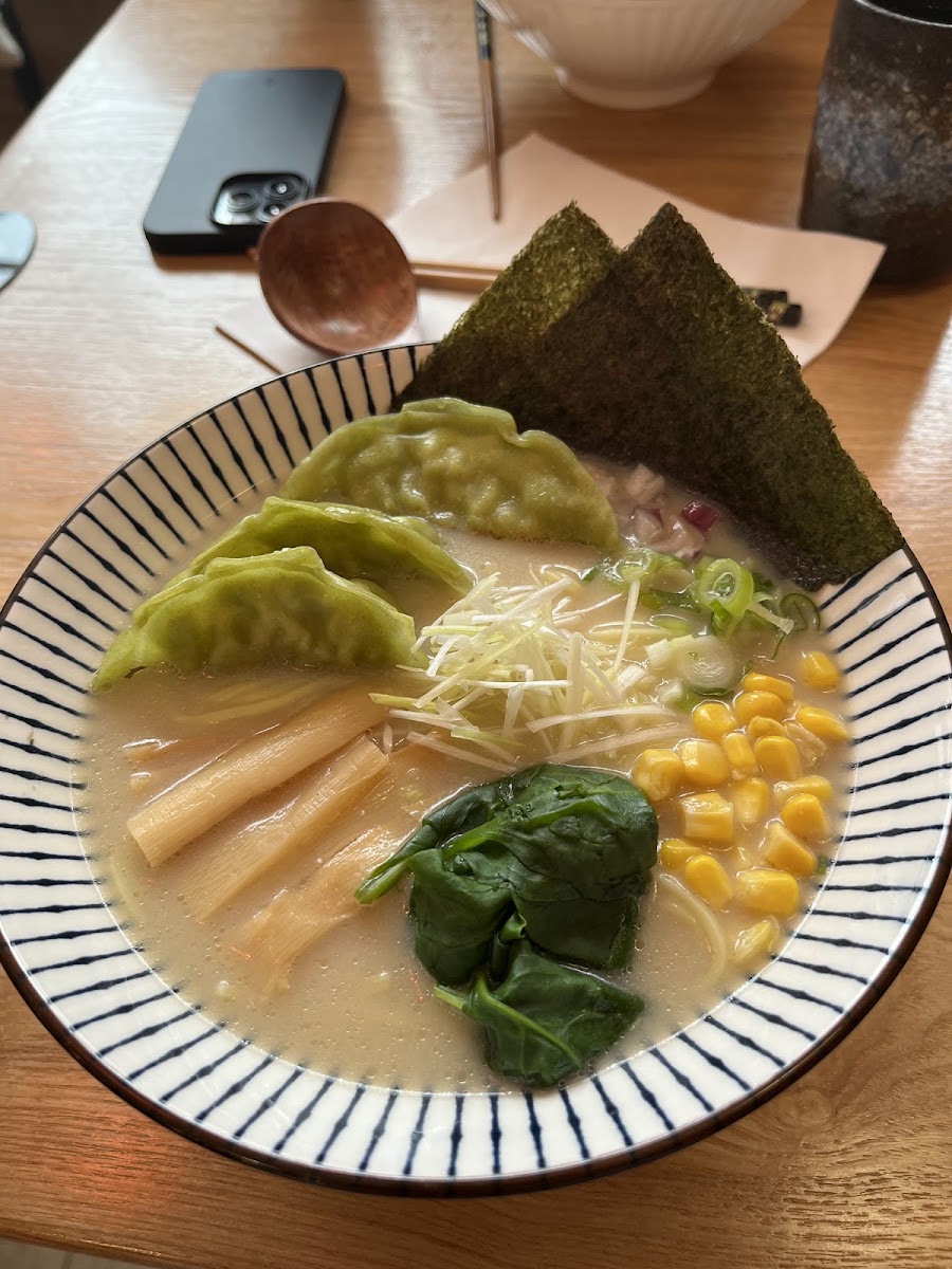 ITO RAMEN Photo 7