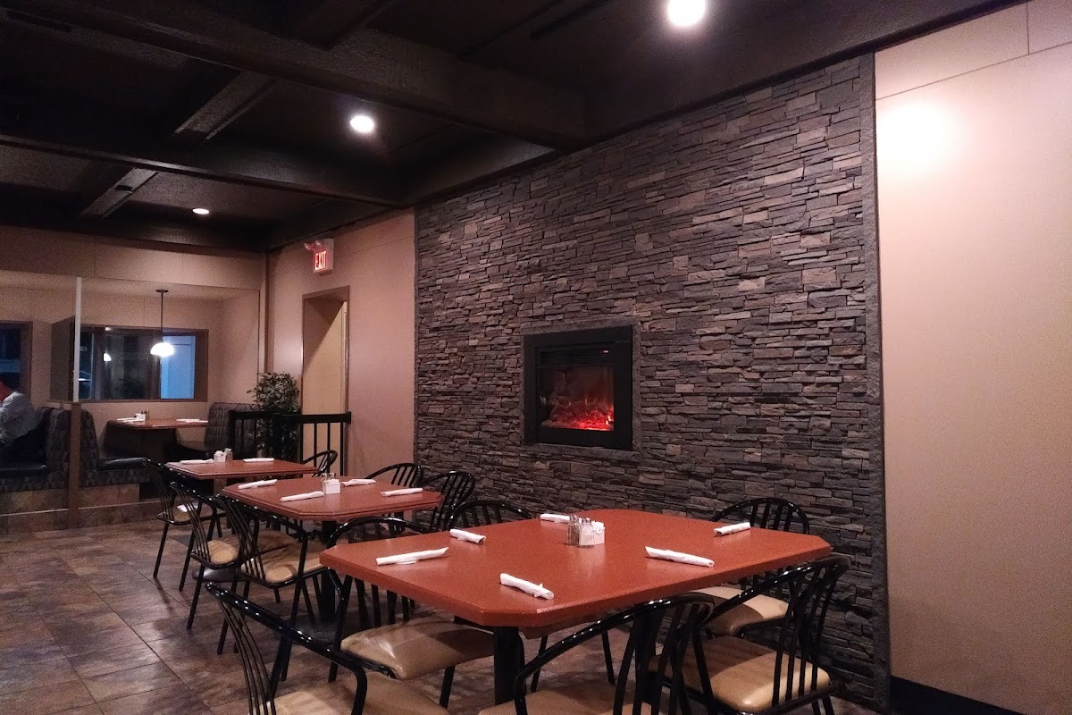 Coliseum Mediterranean Grill Photo 3