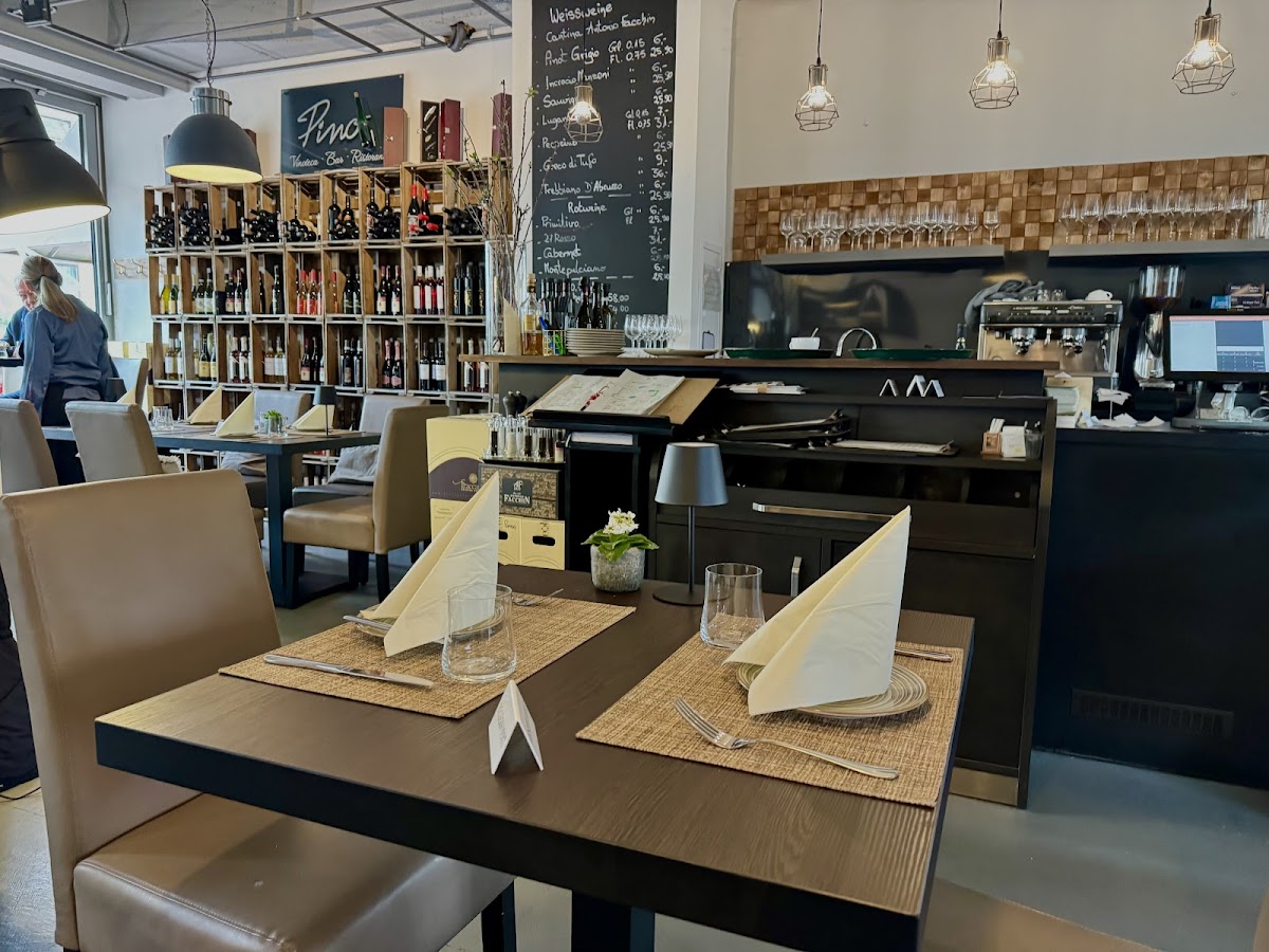 Pino Vinoteca Bar Ristorante