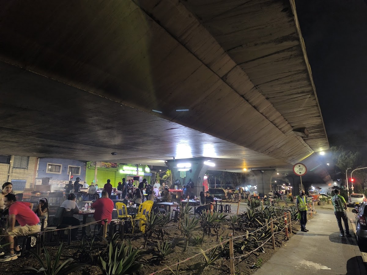 Parrilla Glorieta Avenida Guayabal