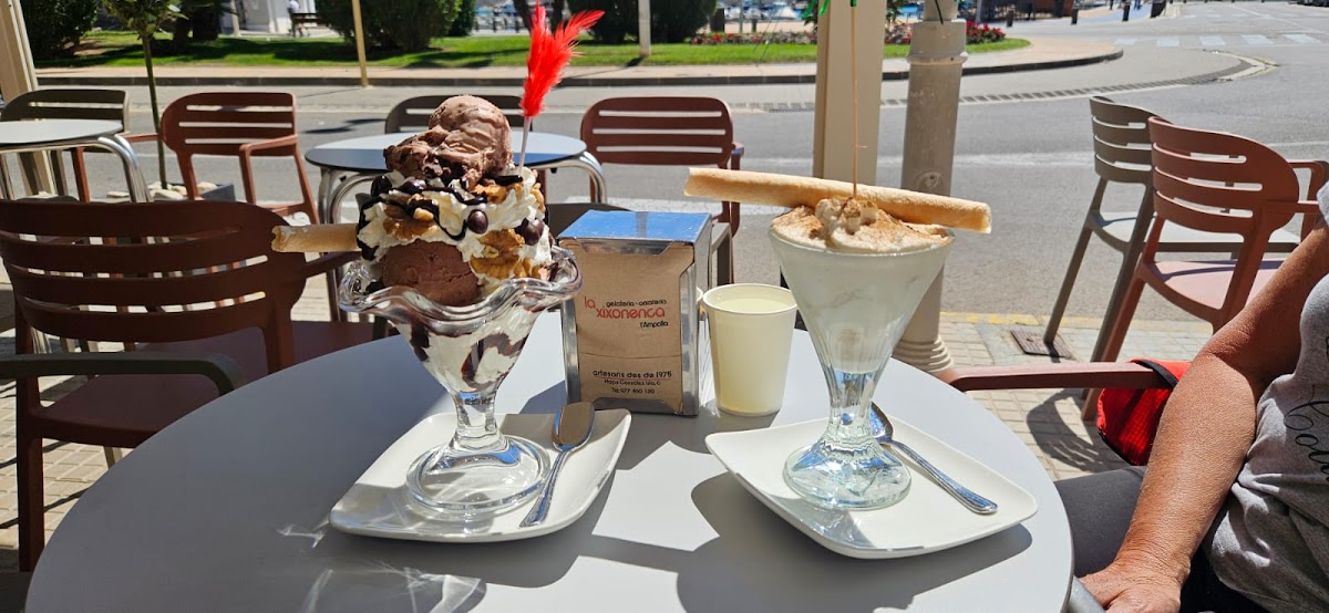 La Xixonenca GELATERIA-ORXATERIA Photo 4