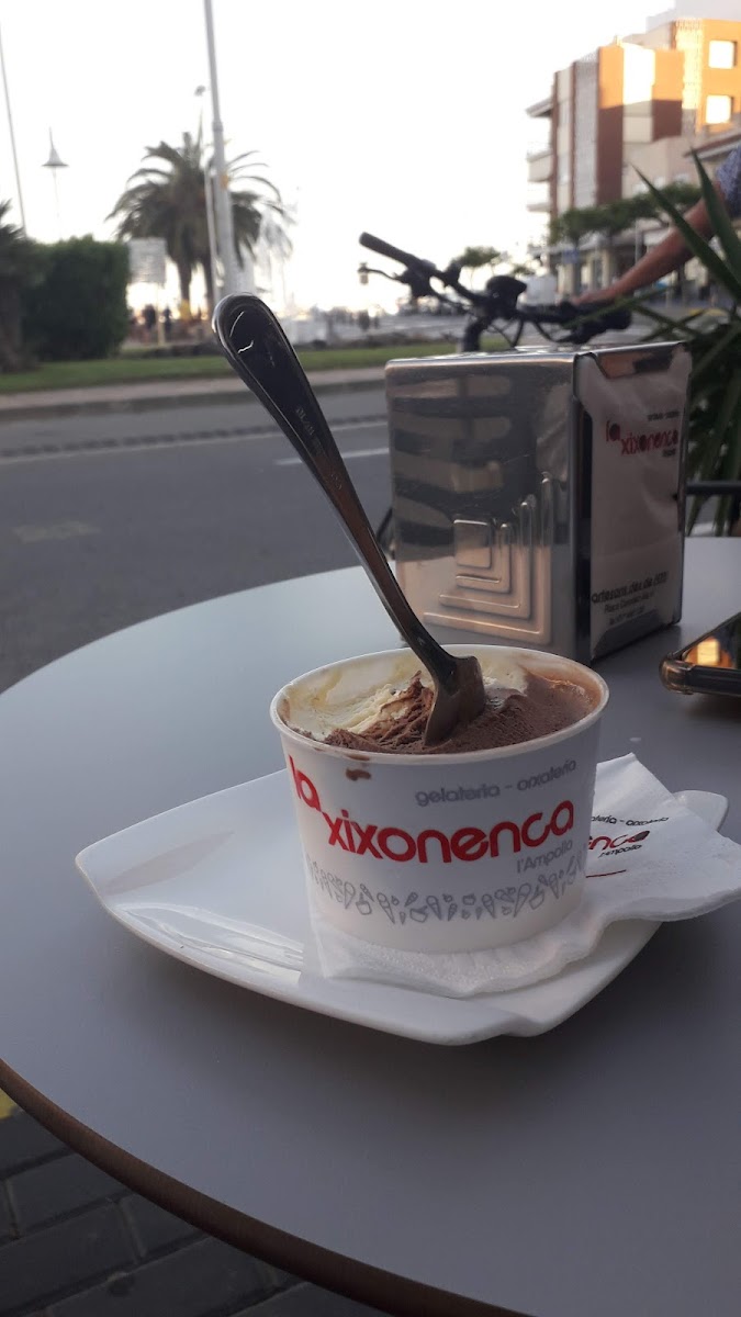 La Xixonenca GELATERIA-ORXATERIA Photo 6