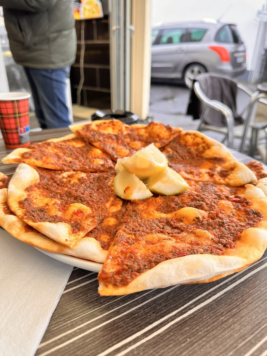 Chilli Pizza Siegburg Photo 5