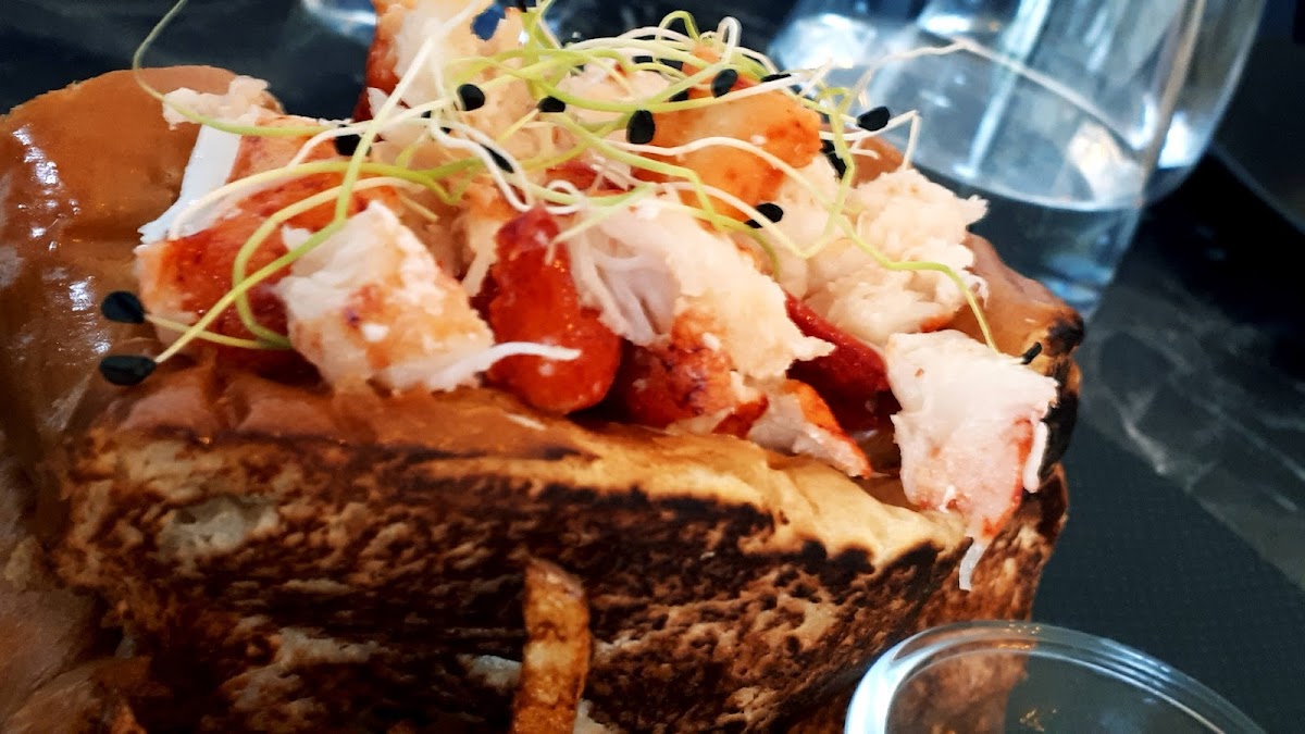 Le Homard Fries Photo 7