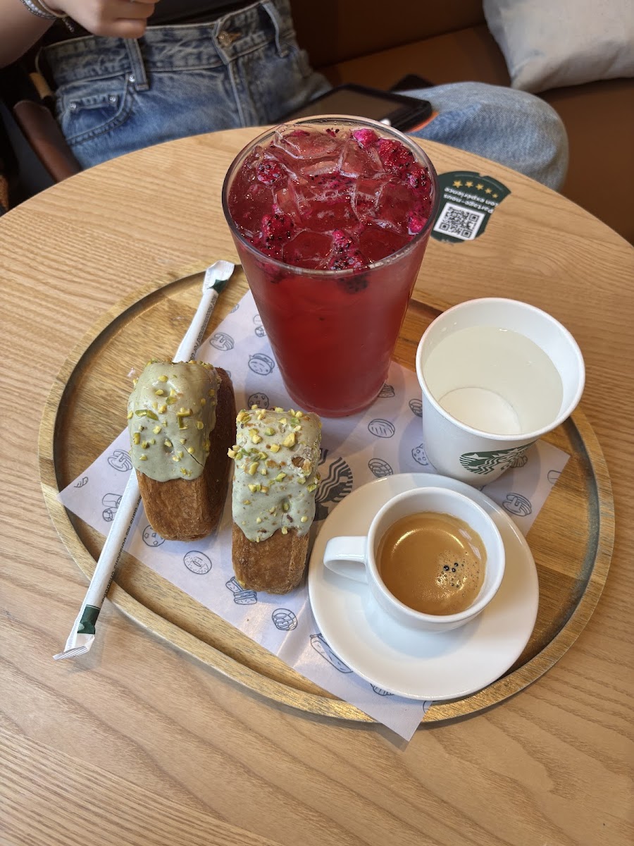 Starbucks Toulouse Palais Photo 10