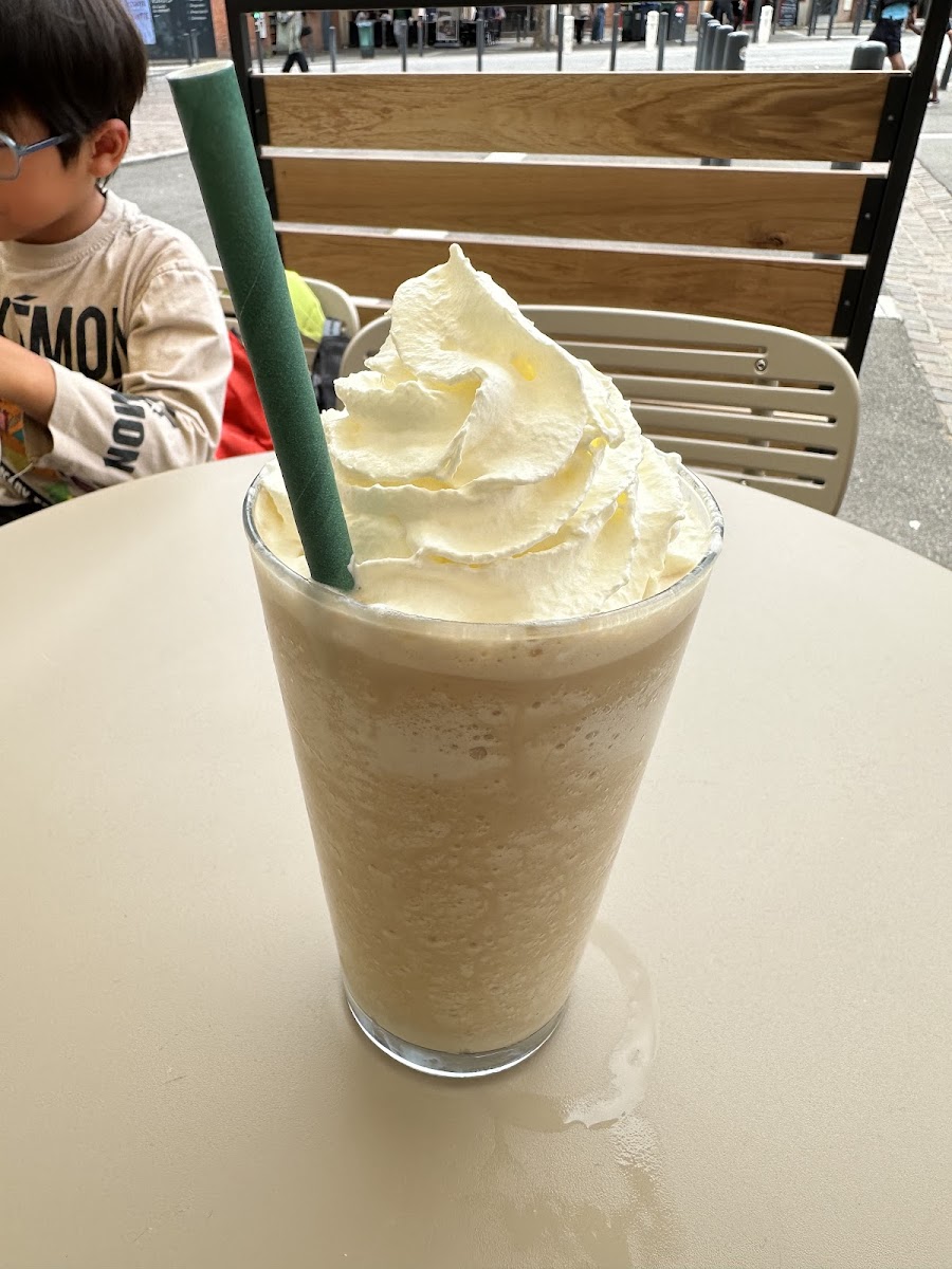 Starbucks Toulouse Palais Photo 7