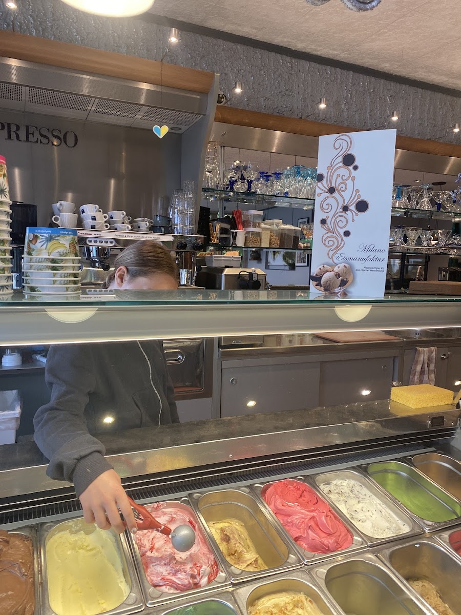 Eismanufaktur Milano by Kateryna