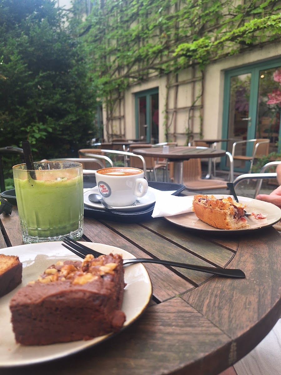 Cafe im Hugendubel Photo 5