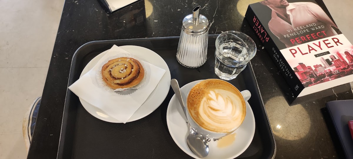 Cafe im Hugendubel Photo 9