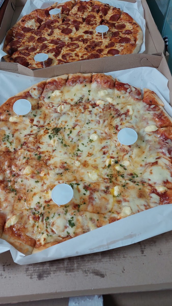Shakey's Pizza Parlor - Galleria Photo 8