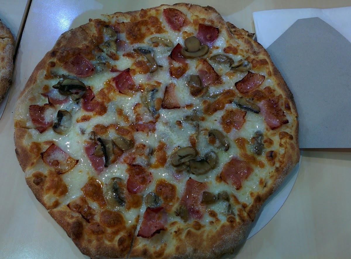 Telepizza Fuengirola - Pizza y Comida a Domicilio Photo 6