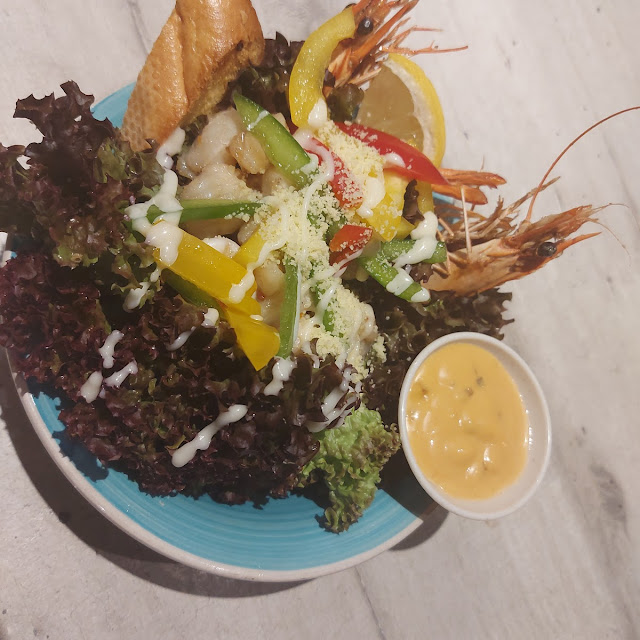 ss03 Thai Seafood Salad