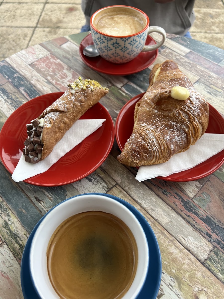 Clauds Coffee House Photo 9