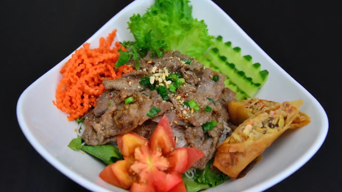BAMI Vietnamese Eatery Photo 2