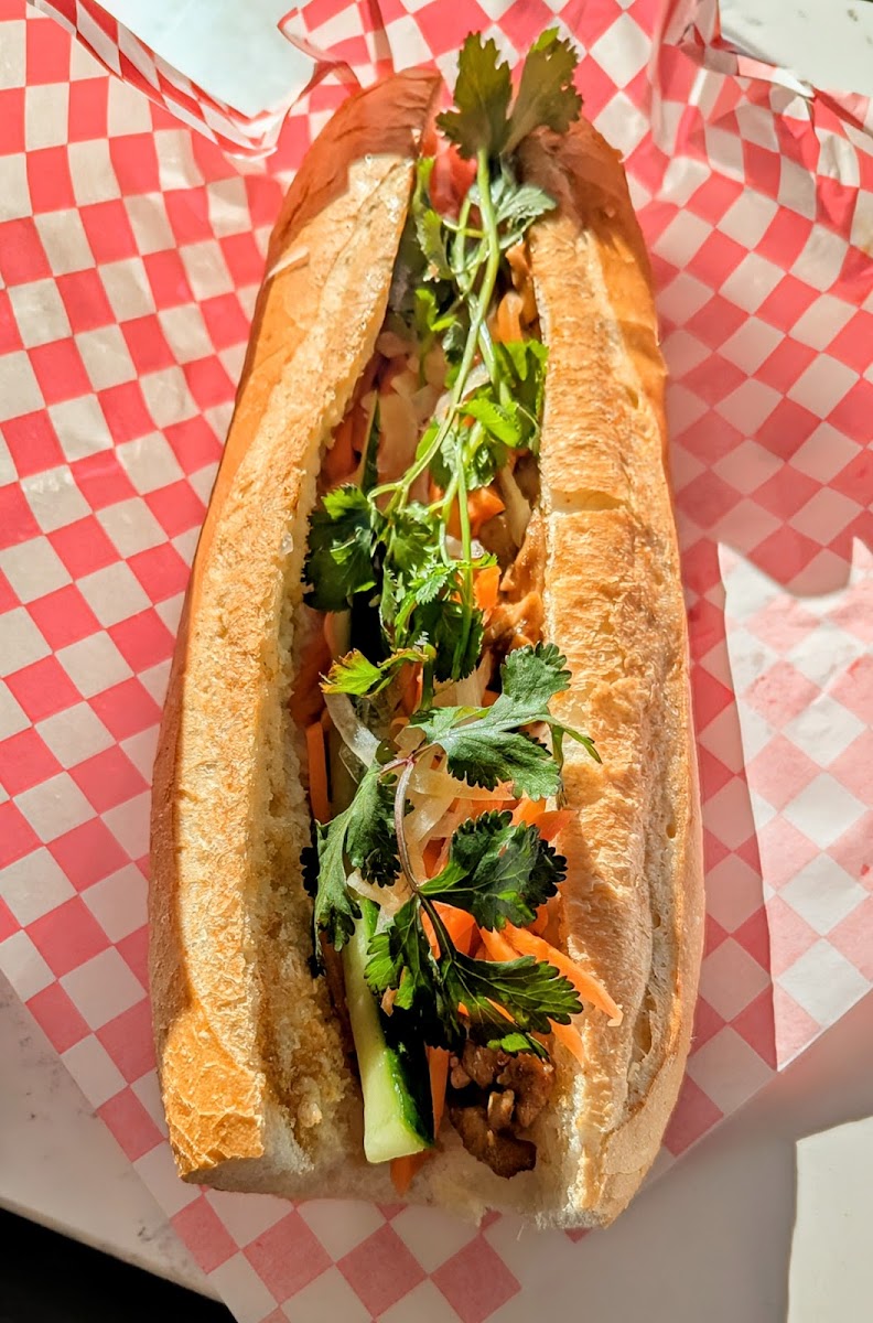 BAMI Vietnamese Eatery Photo 5