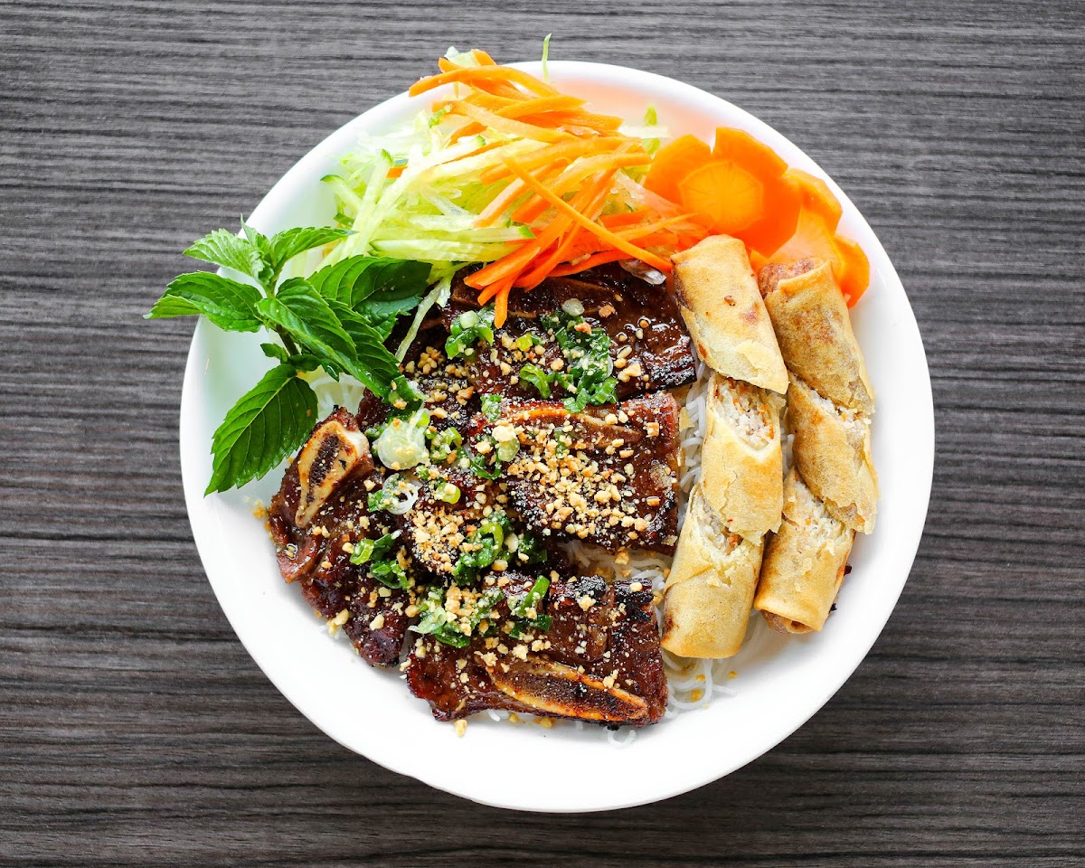 BAMI Vietnamese Eatery Photo 6