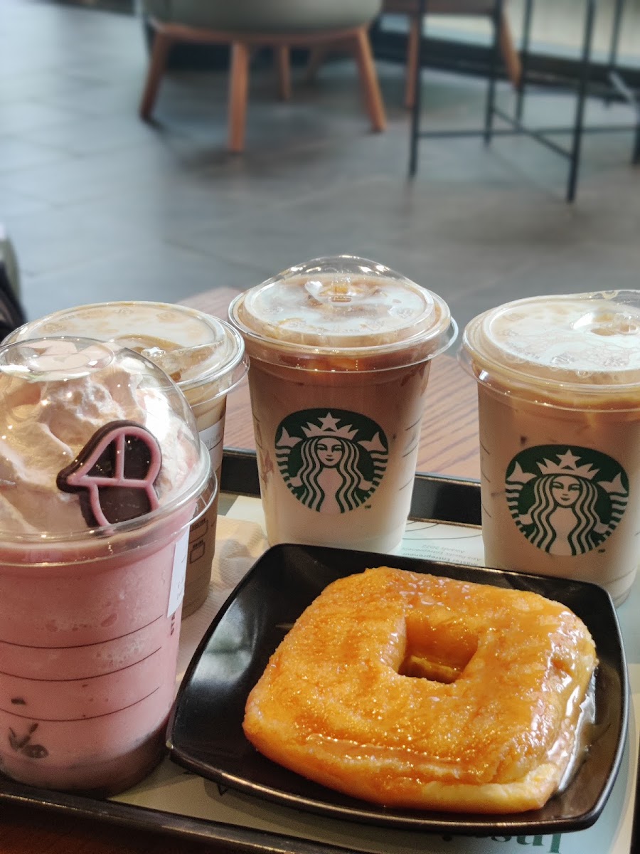 Starbucks Bamboo Hills DT Photo 10