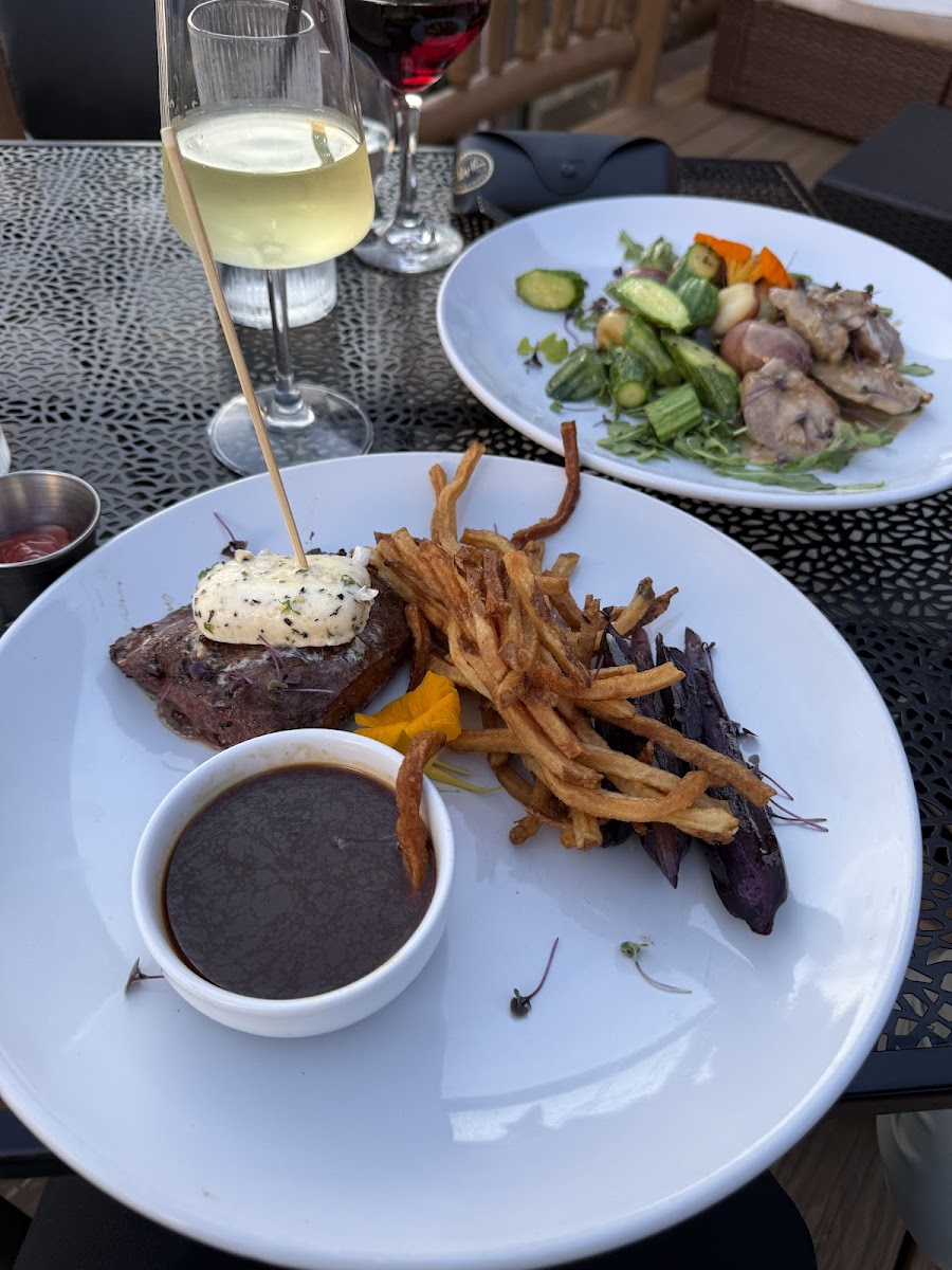 Sunset Bistro Photo 4