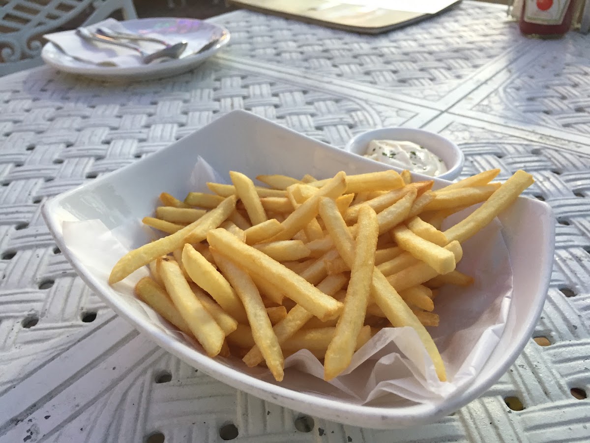 Gulliver's Traveler's Tavern Photo 10