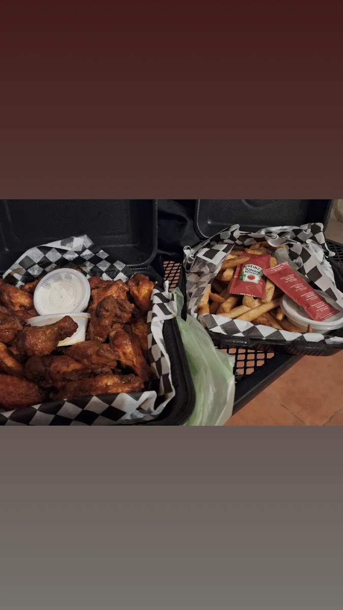 CHKN alitas & boneless Paseos Photo 4