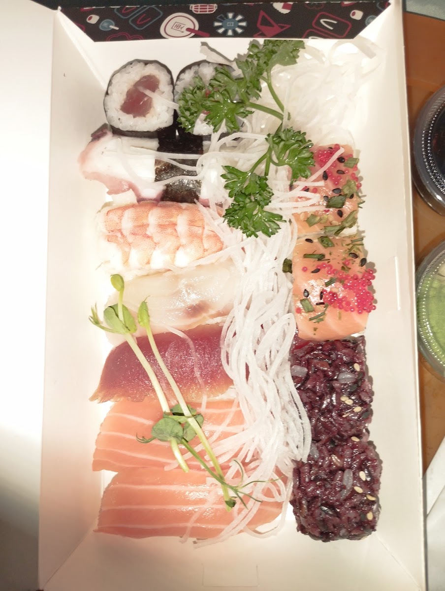 Sushi Dong Photo 7