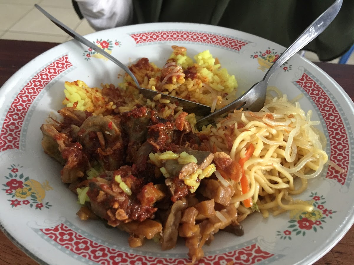 Warung Nasi Kuning Mama Eka Photo 7