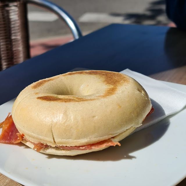 Rosca de Jamón Con Tomate