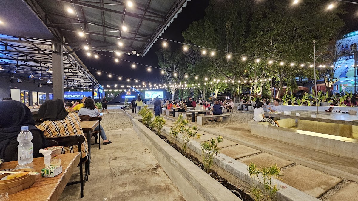 180° COFFEE AND EATERY Photo 4