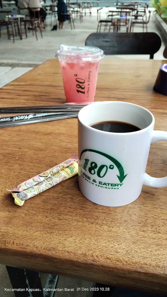 180° COFFEE AND EATERY Photo 8