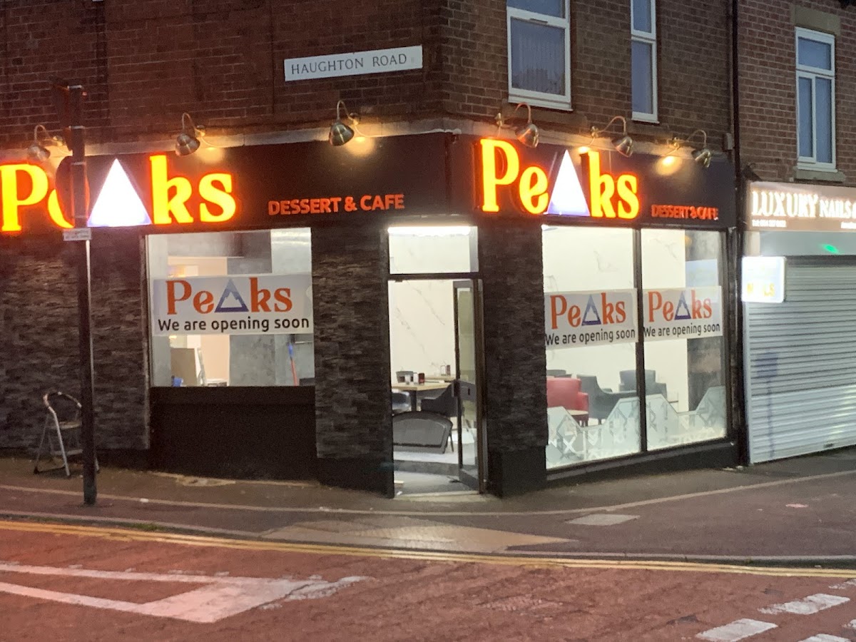 Peaks Dessert & Cafe