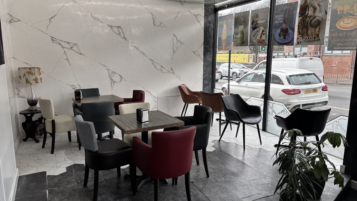 Peaks Dessert & Cafe Photo 3