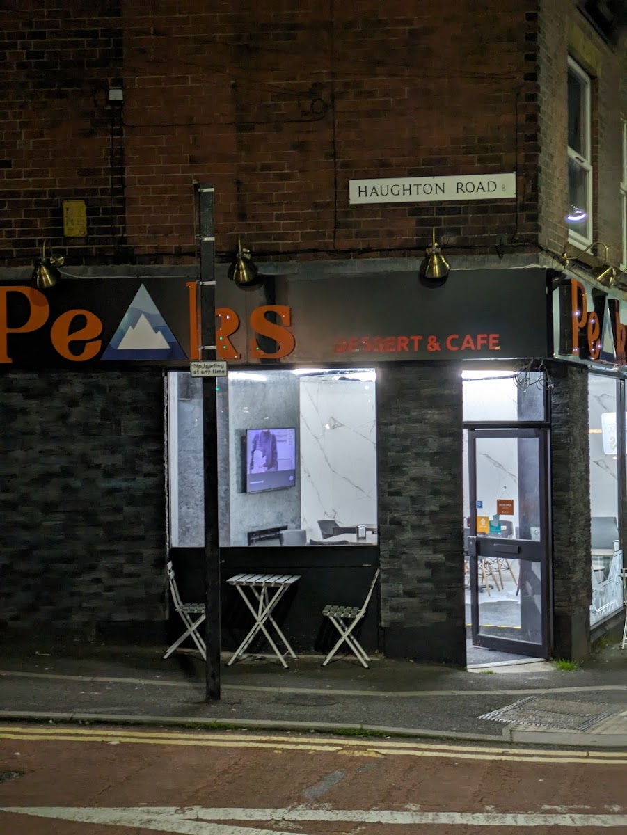 Peaks Dessert & Cafe Photo 5