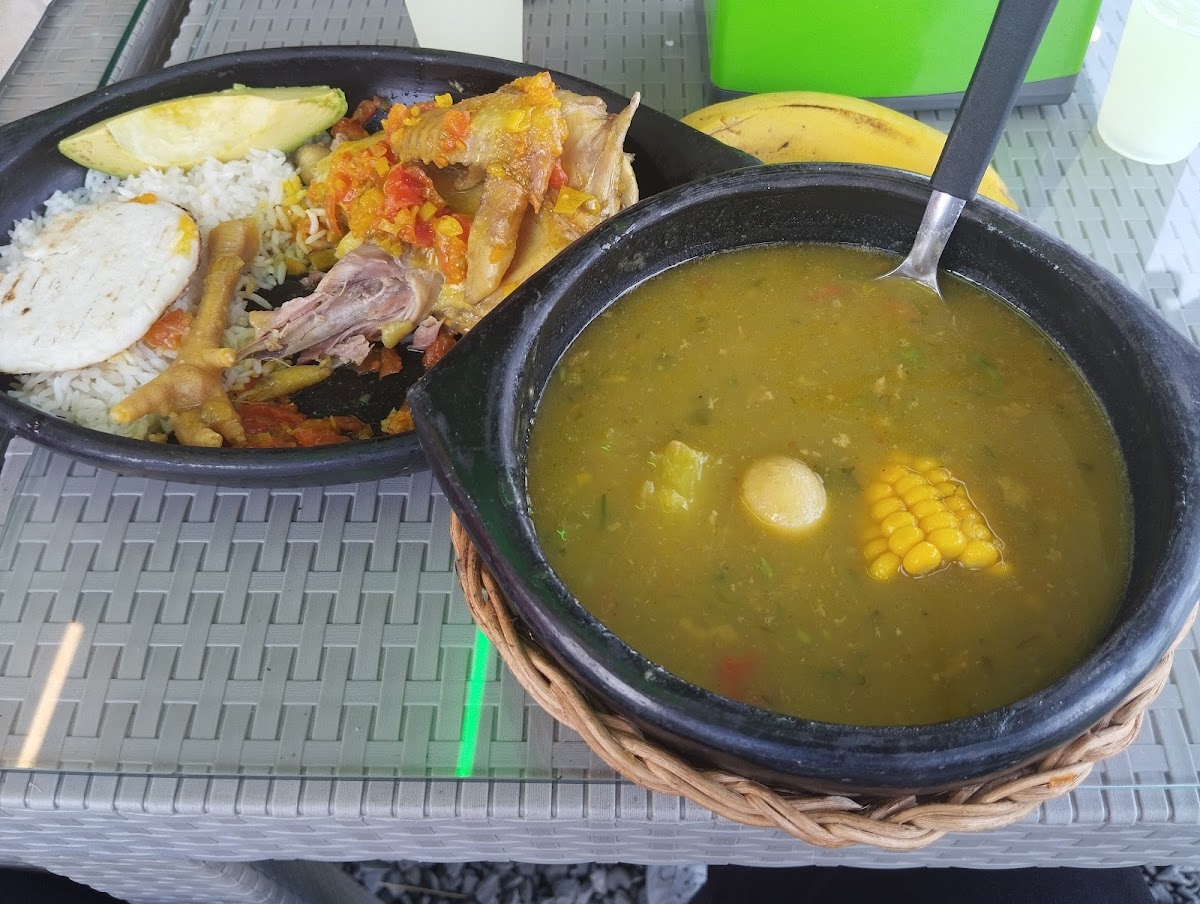 Cacique plaza Photo 6