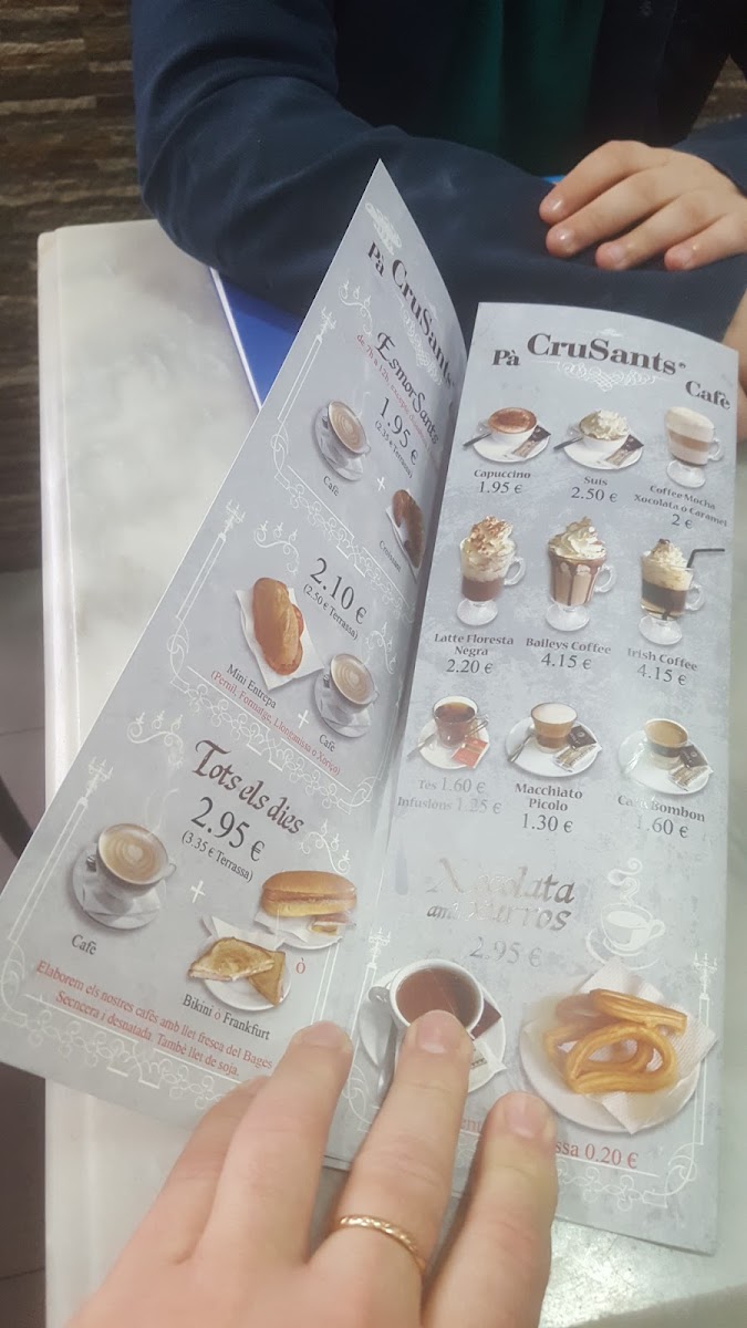 Cafetería CruSants Photo Menu 1