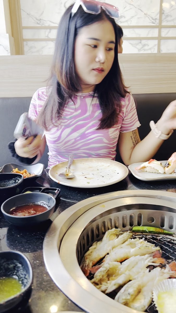 Fuku Yakiniku - Shabu - Sushi Photo 2
